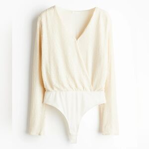 NEW ♡ H&M Off-White Mini Sequined Bodysuit | V-Neck Longsleeve | Size Medium